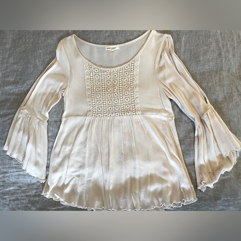 Peach Royal Light Cream Crochet-Front Split Bell Sleeve Top size small boho